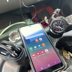 Samsung A6 Samsung Gear 3 Earbuds 