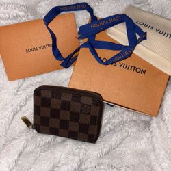 Authentic Louis Vuitton Zippy Coin Purse