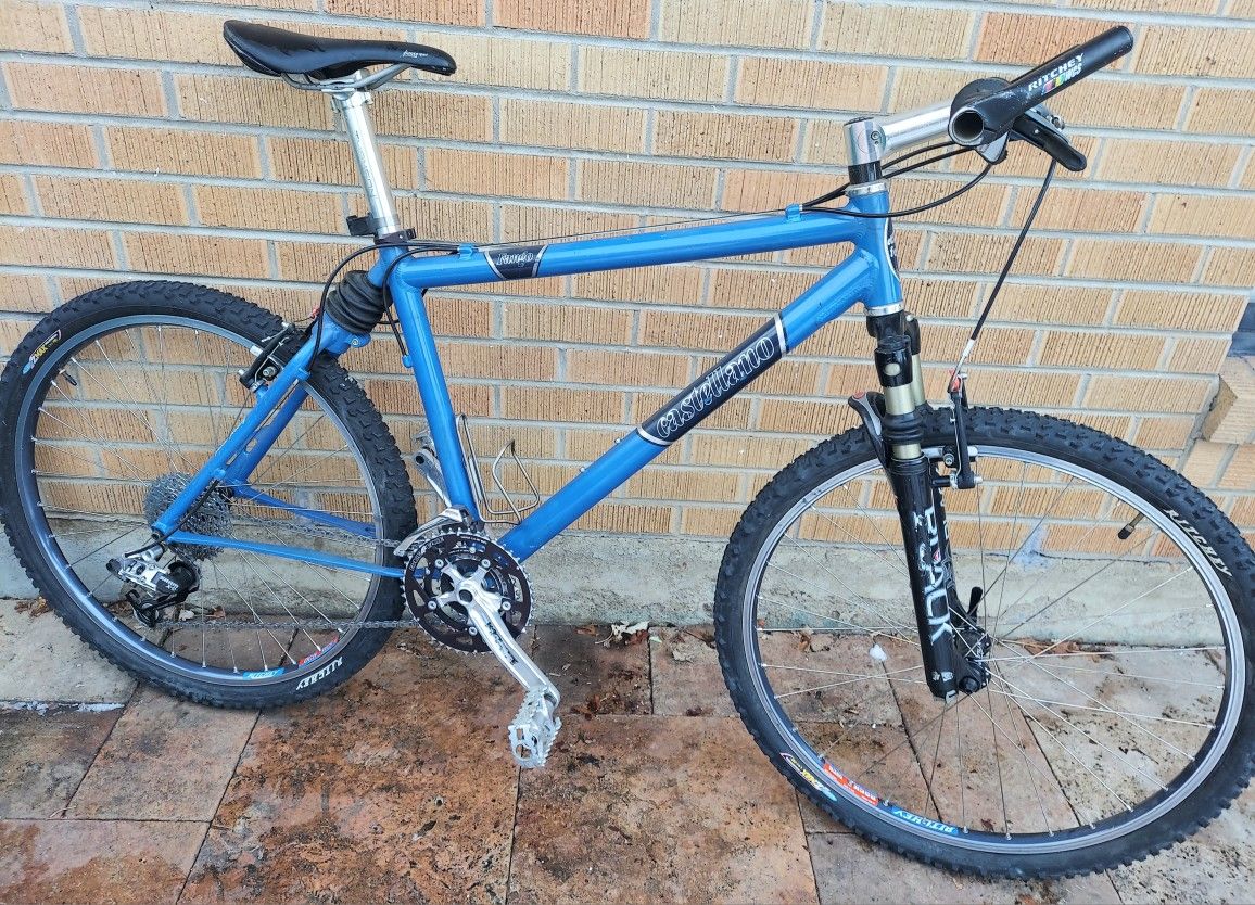 Castellano Fango Softail Aluminum Frame Mountain Bicycle