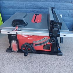 TABLE SAW MILWAUKEE TOOL ONLY