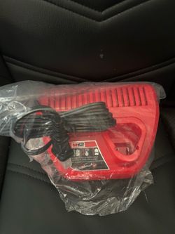 Milwaukee M12 Charger