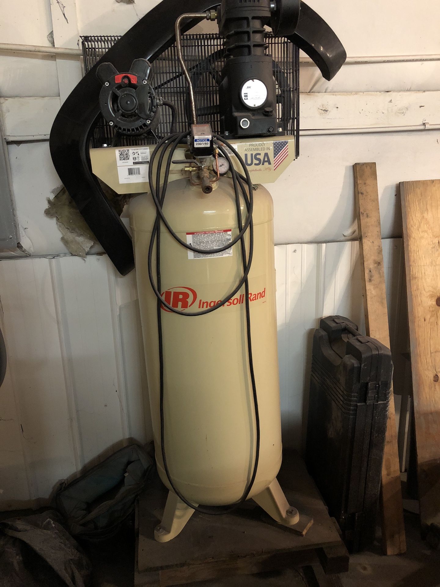 60 gallon air compressor