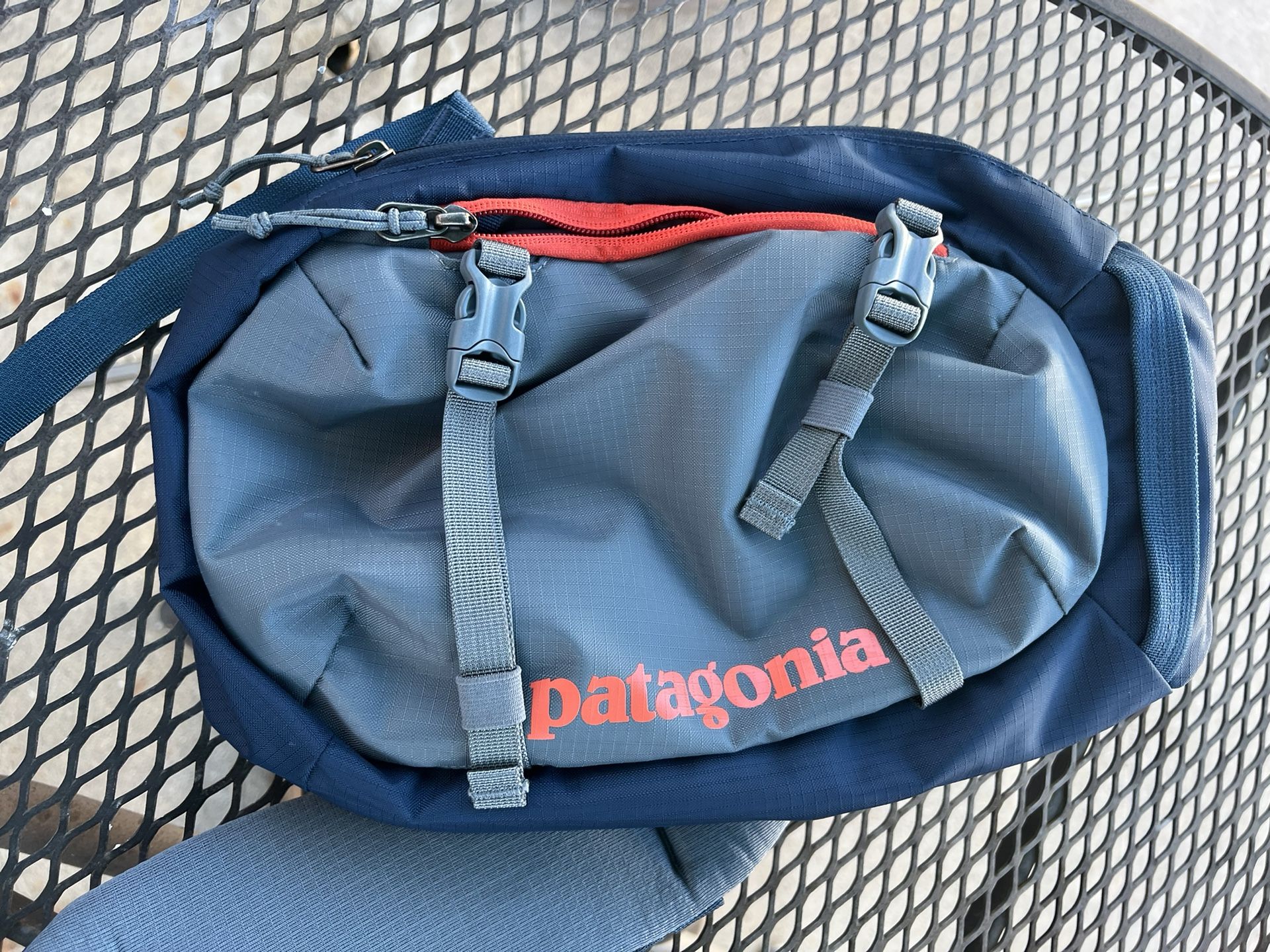 Patagonia Atom Sling Bag