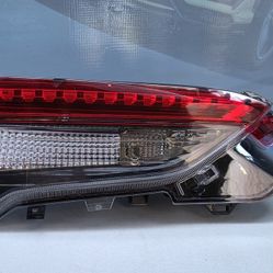 2019-2024 TOYOTA RAV4 LEFT INNER TAIL LIGHT 