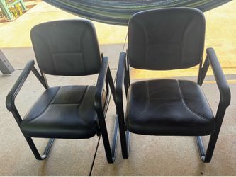 Two office chair with arms