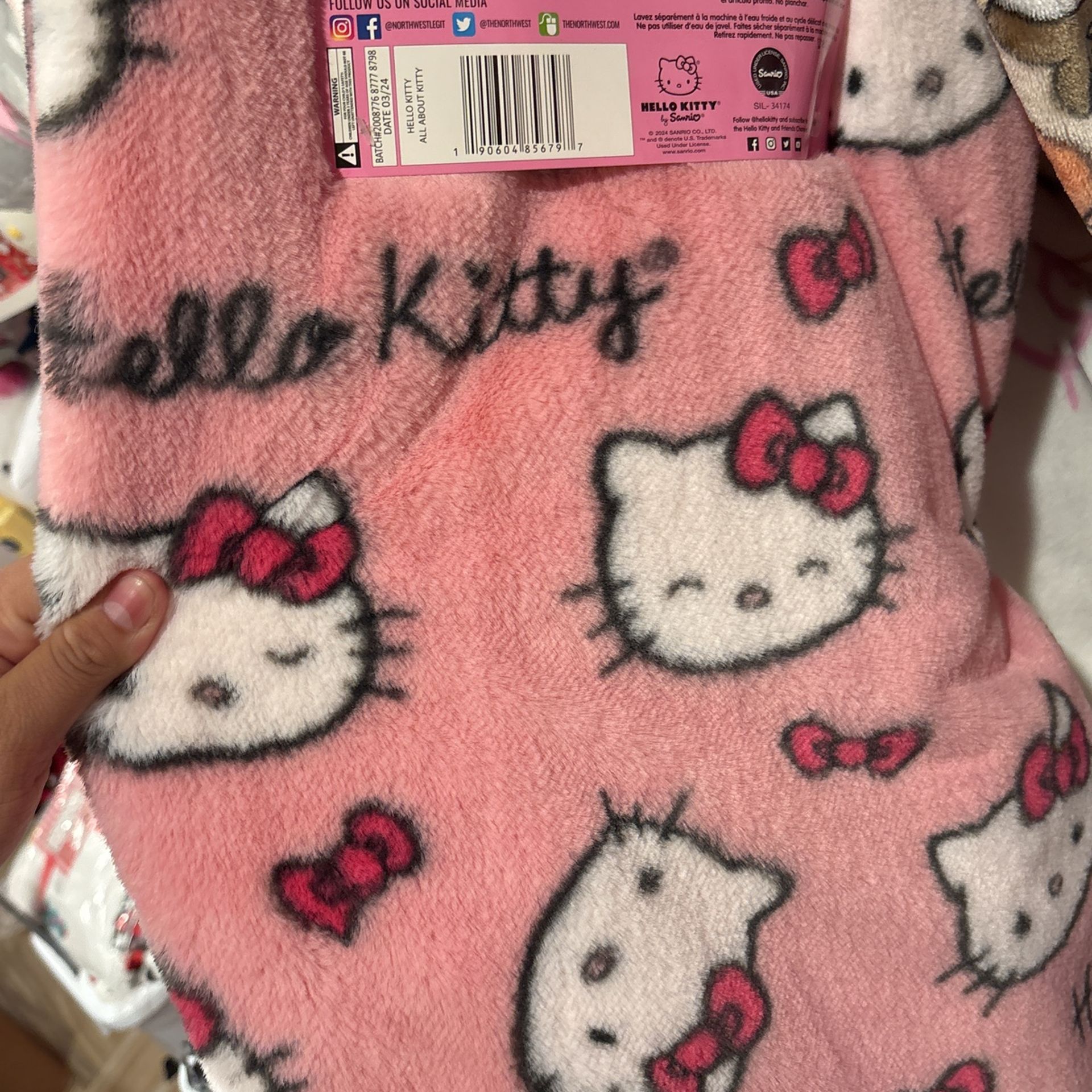 Hello Kitty Blanket
