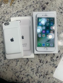 iPhone 6 fully unlocked with apple charging case