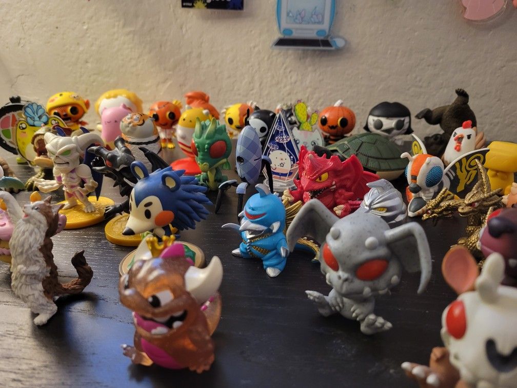 *50+* Plastic & Vinyl Toy + Figure + Standee LOT
