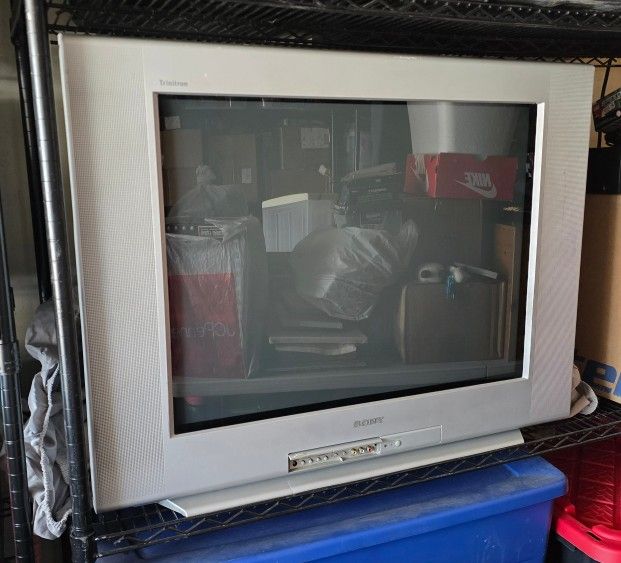 Sony Trinitron 32 Inch CRT TV KV-32FS100