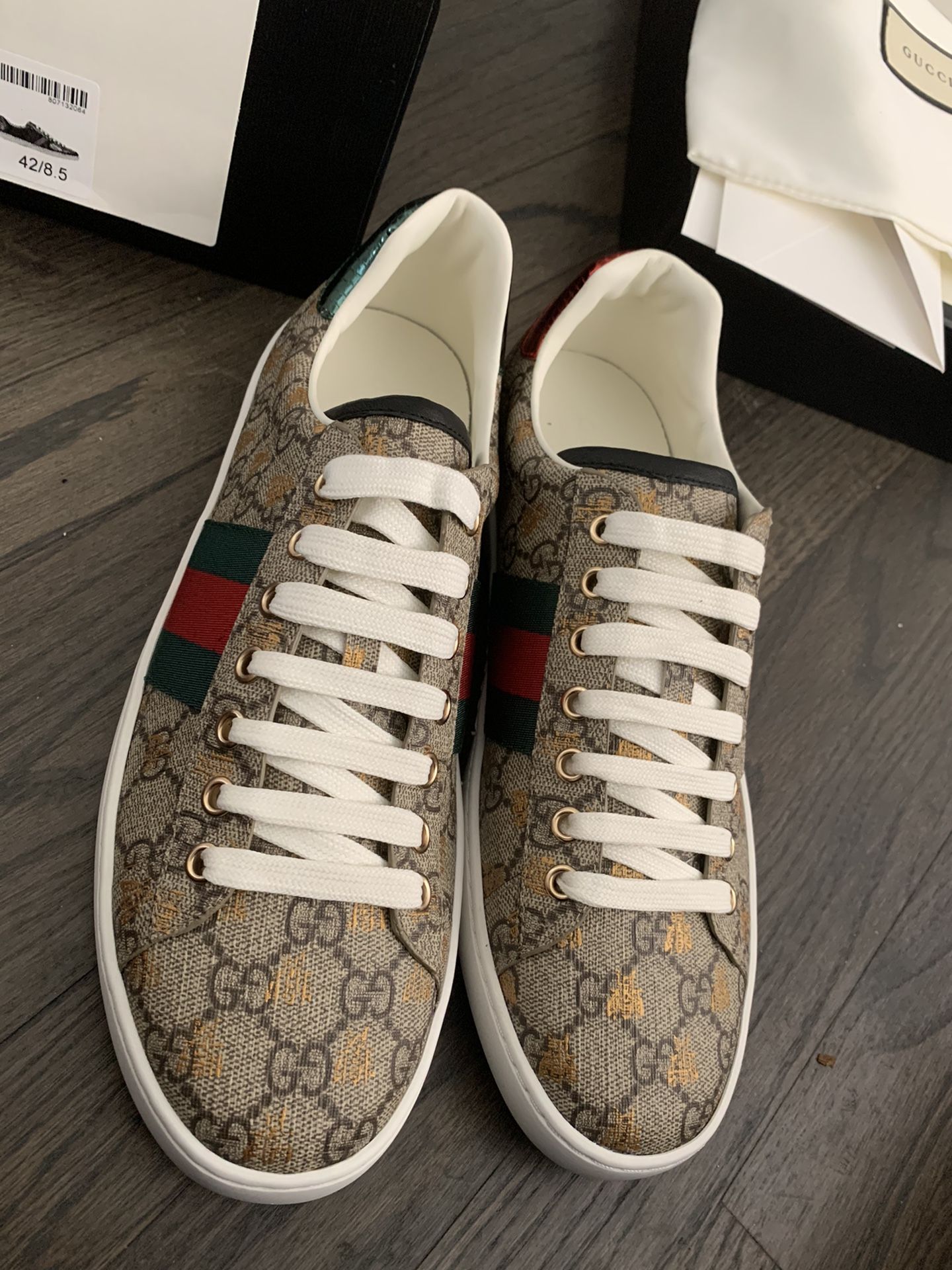 Guccci sneakers size 9