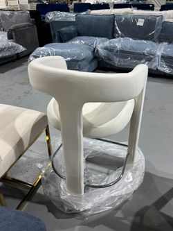 New Modern Counter-Height Bar Stool—Comfortable Upholstered Bar Stool With Barrel Back And armrest, Featuring Beige Velvet And Footrest; Ideal For Kit