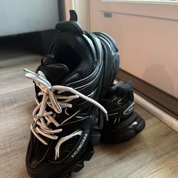 Balenciaga Track Sneakers – Black/White Chunky Designer Sneakers