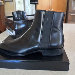 Giovanni Conti Men’s 10.5 (43 Euro Size). 