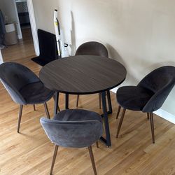 4 person dining table