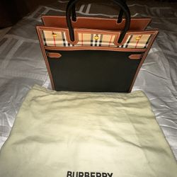  Burberry Hand Bag 