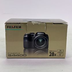 Fujifilm FinePix S4400 S4400 14MP Point and Shoot Digital Camera