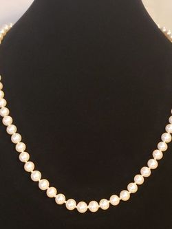 Vintage 1960's Marvello Faux Pearl Necklace