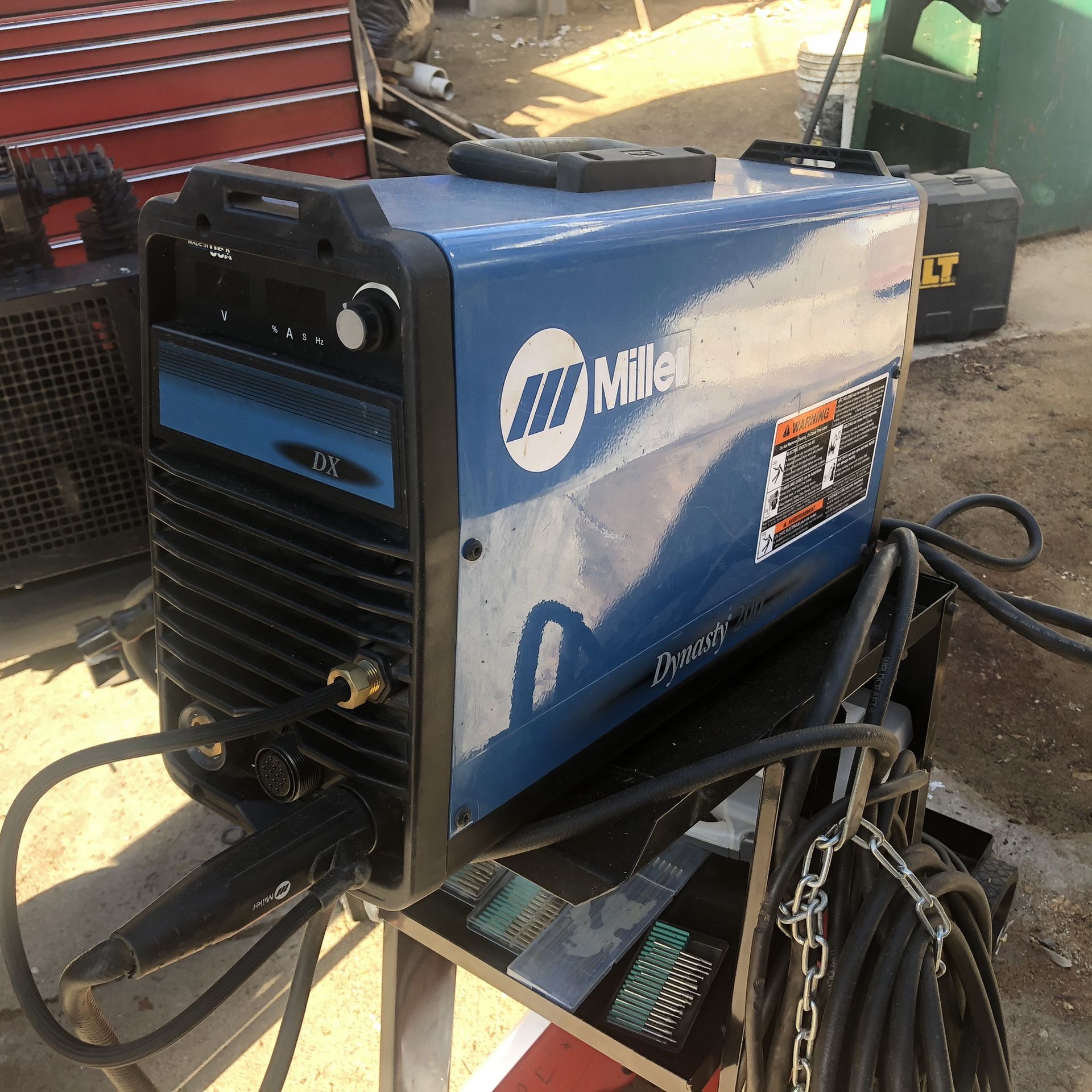 Miller Dynasty 200dx with Cart and accessories for Sale in Los Angeles