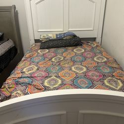 Twin Size Bed Look Big With Mattress And Base 