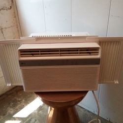 LG Room Air Conditioner Model# LW60224RDMX  - Wifi Timer ,Energy Saving Moded 