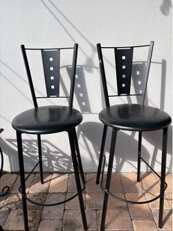 Bar Stools Black Metal. 3 Set