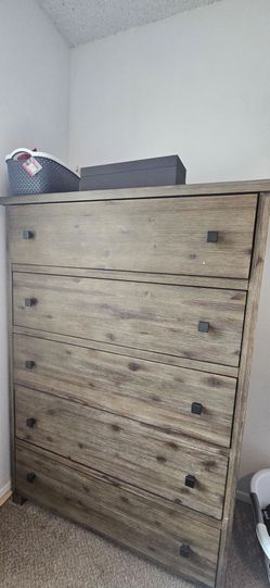 Rustic 5-Drawer Dresser / Chest – Great Condition