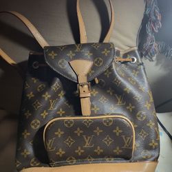 Mini Me 🎒  Perfect For Ccw 