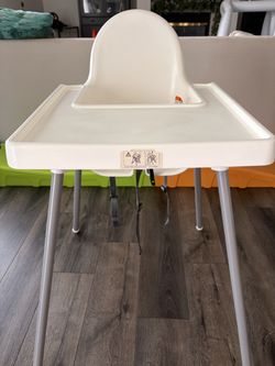 IKEA high chair with Catchy food catcher