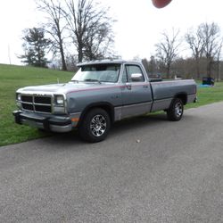 1992 Dodge D-Series