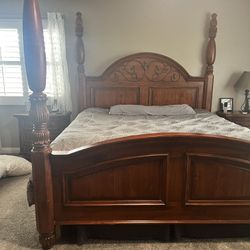 Bedroom Furniture Set 