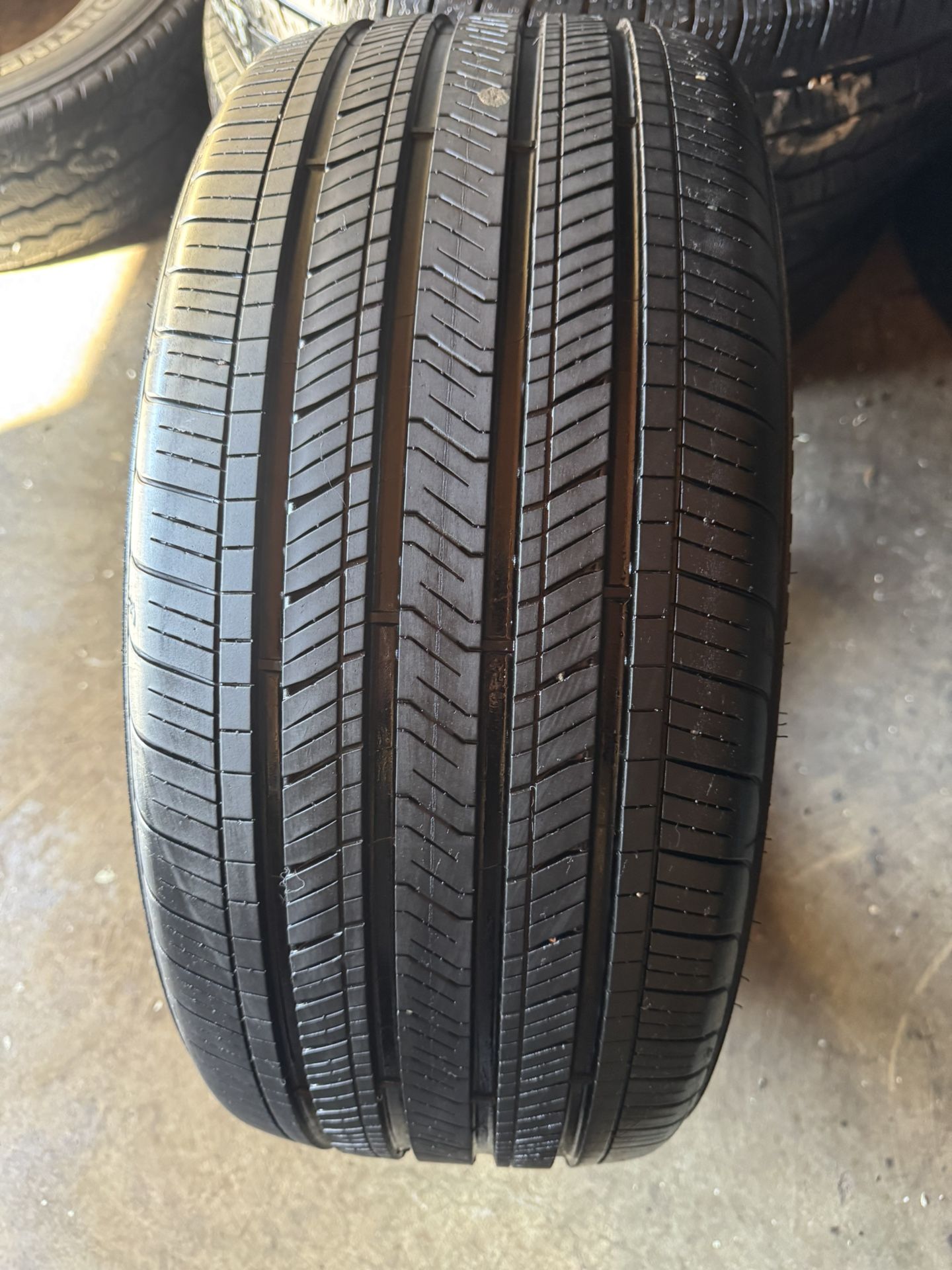 235 40 19 Goodyear Eagle Touring Tire