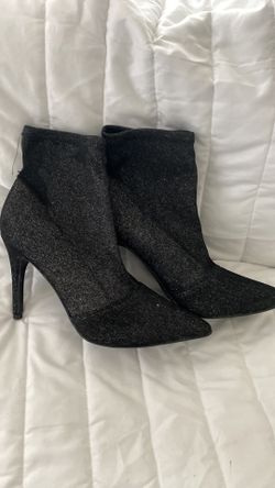 Like New Women Black Ankle Boots Size 11