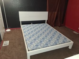 Queen bedroom set