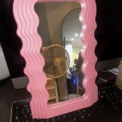 Wavy Mirror 