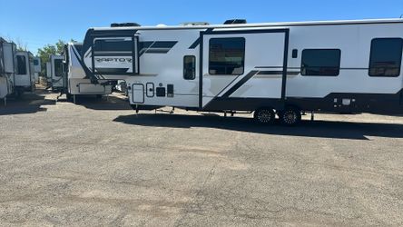 2026 Raptor Toy Hauler 