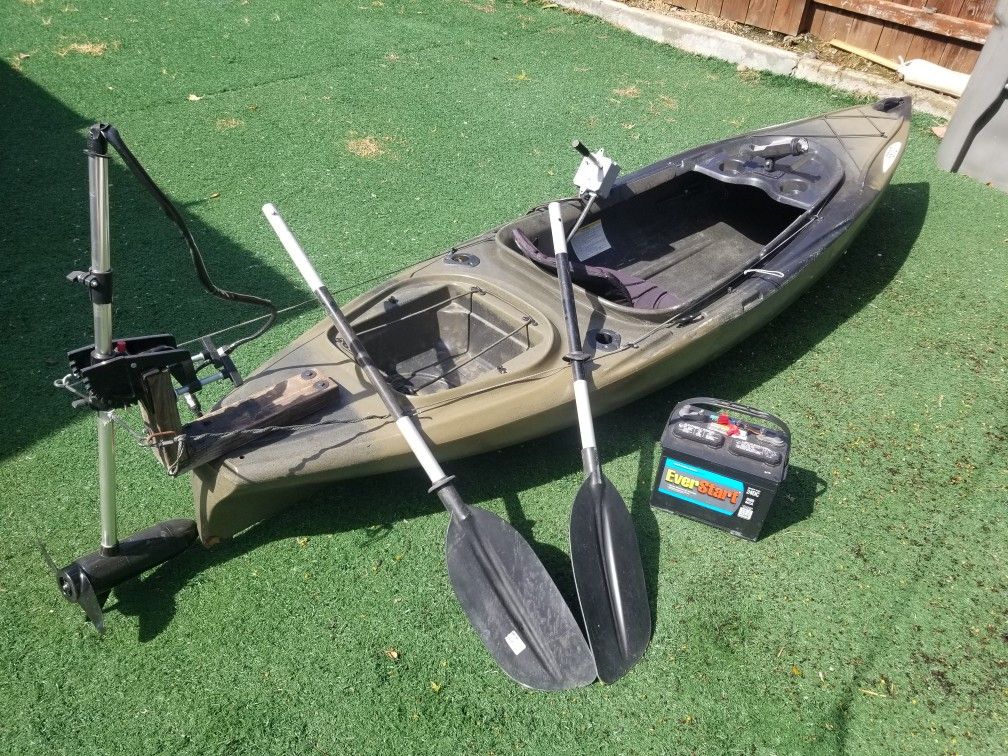 Ascend FS10 kayak with trolling motor