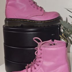 Doc Martens Kids AirWair Toddler/Jr Boots In Excellent Condition Size 9