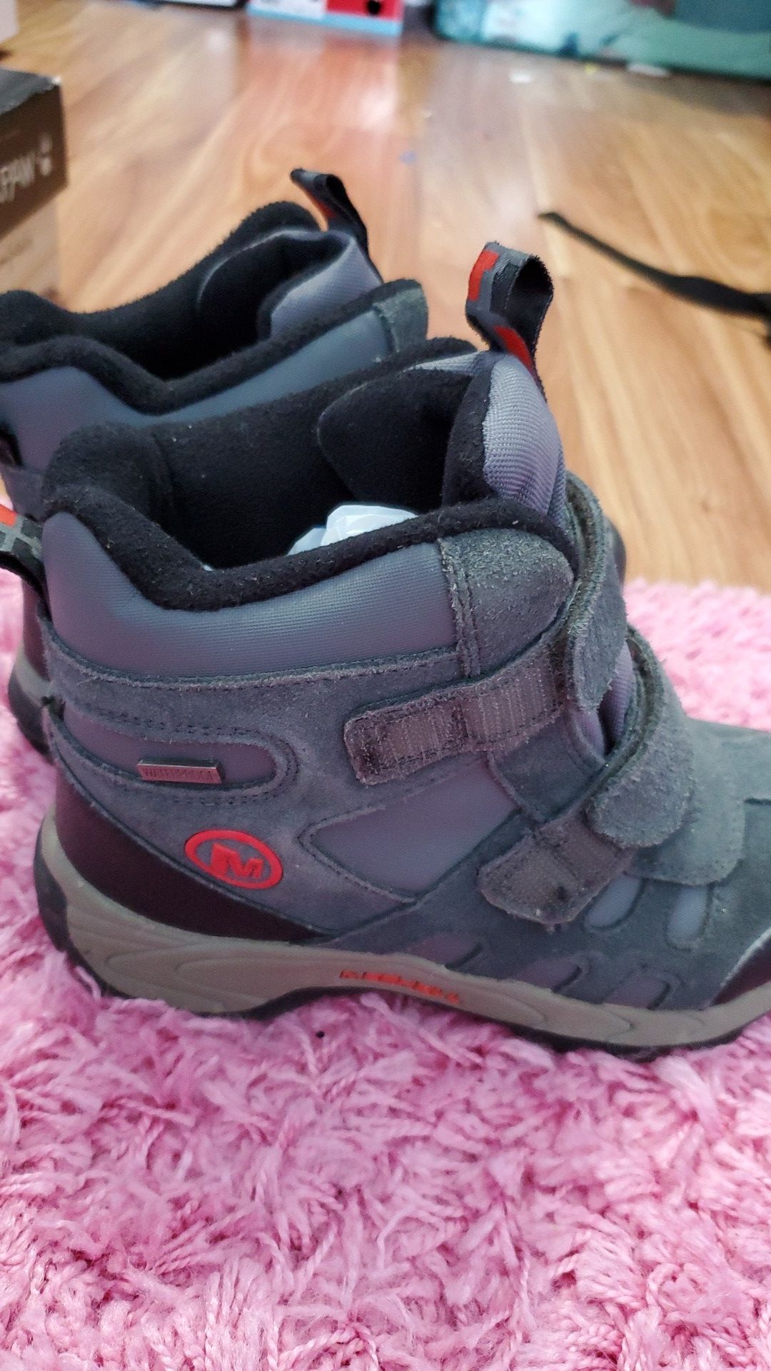 Merrel boys snow boots sz 2