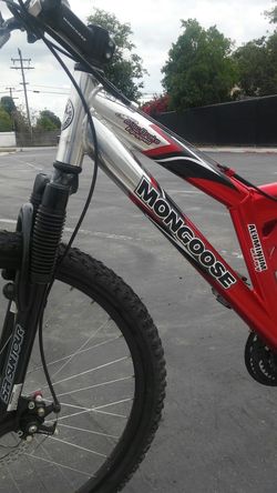Bici mongoose montaña sale