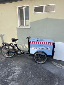 Vintage Cargo Tricycle Event Cart – Mobile Beverage/Snack Cart