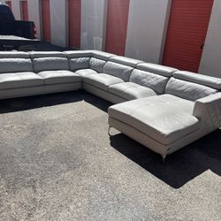 Gorgeous Gray Leather Sectional!
