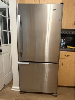 Amana 19 cu. ft. Stainless Steel Bottom-Freezer Refrigerator (ABB1921BRM00)