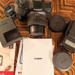 Canon EOS R50 Mirrorless Camera Bundle – RF-S 18-45mm Lens – Brand New