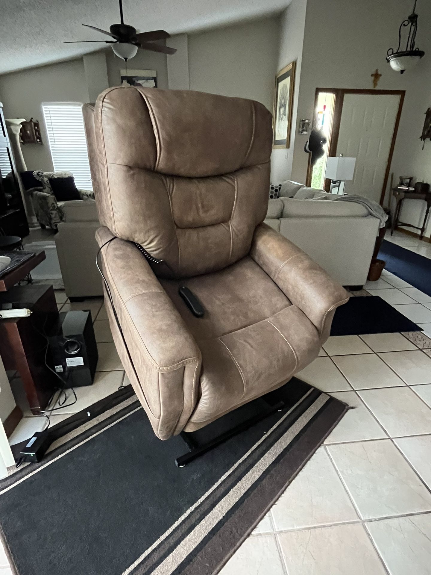 KANES DUAL MOTOR BROWN ADJUSTABLE HEAD ANF LUMBAR POWER LIFT CHAIR WITH HEAT