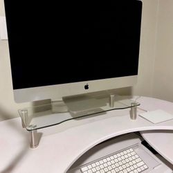 iMac Desktop $550