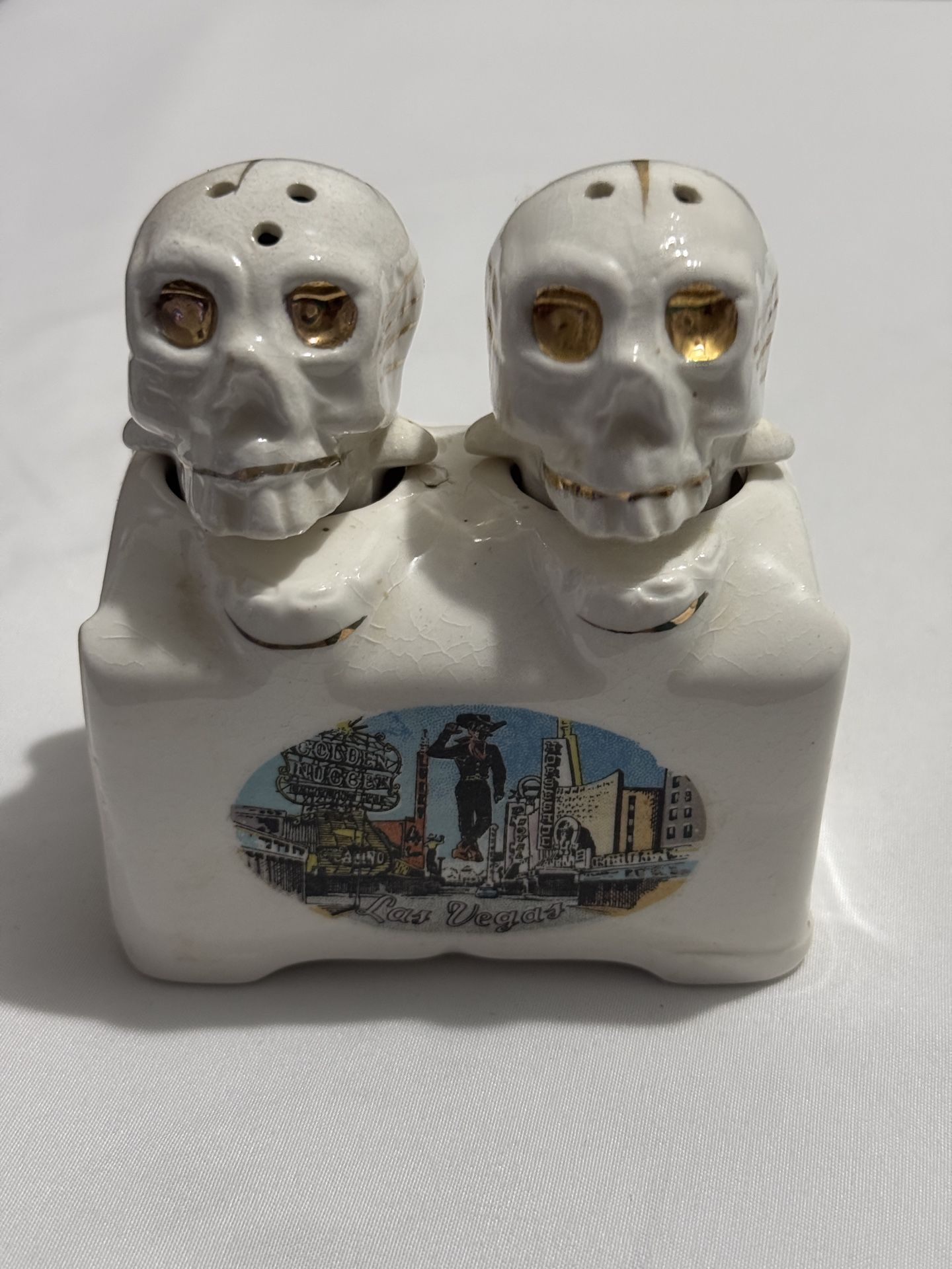 Vintage Las Vegas Skull Salt & Pepper Shakers – Rare Souvenir Collectible