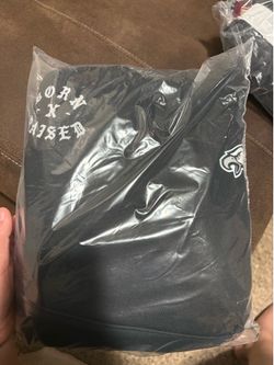 Born x raised men’s M eagles hoodie