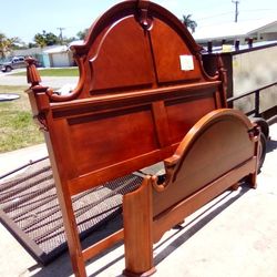 4 Poster King  Size Bed 90 Delivery Available 