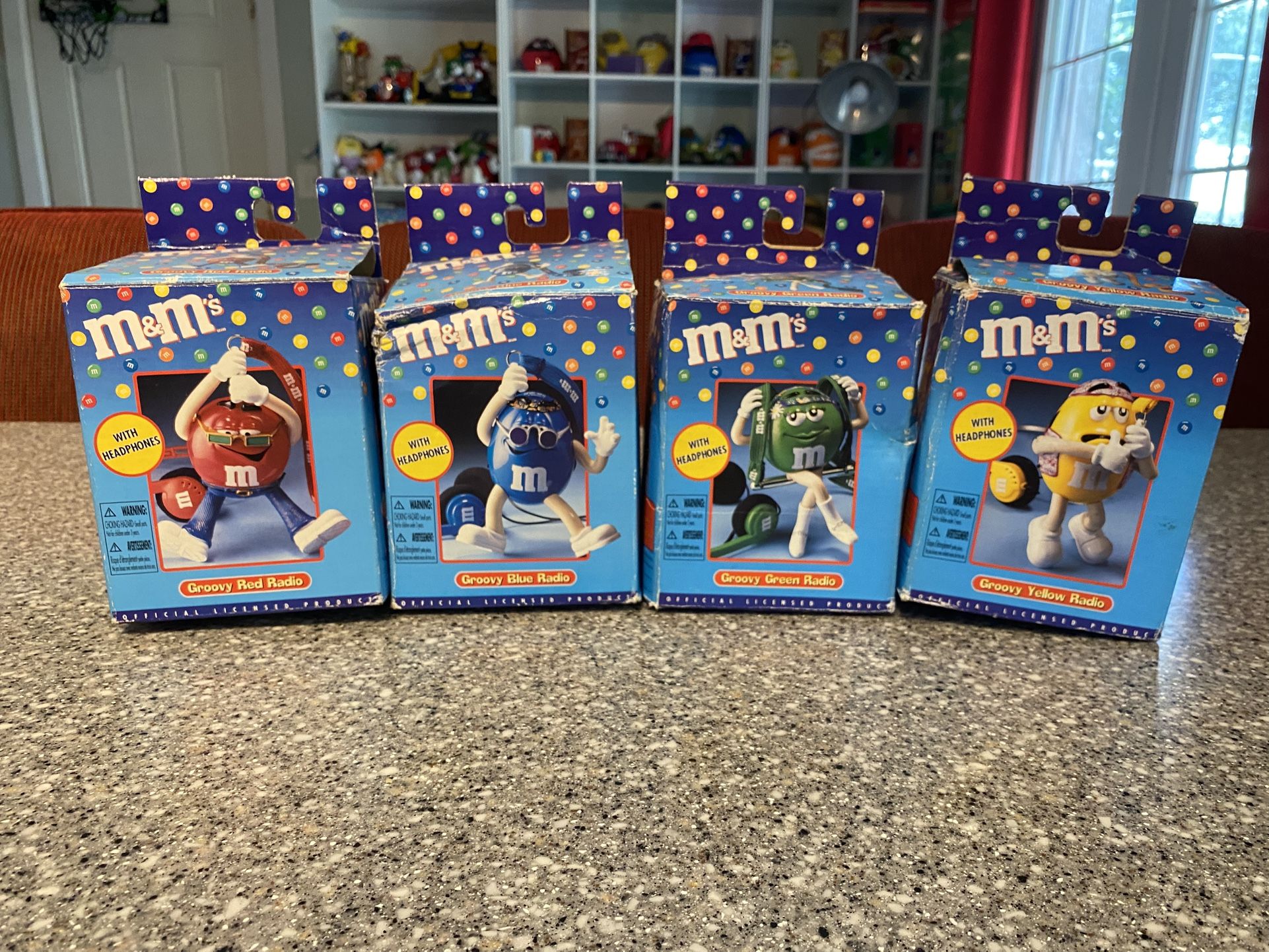 4 2000s M&m Groovy Collectible Radios 