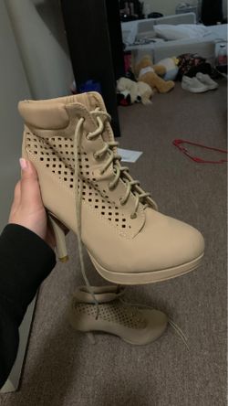 Tan high heels size 71/2 wore once but barely fit me